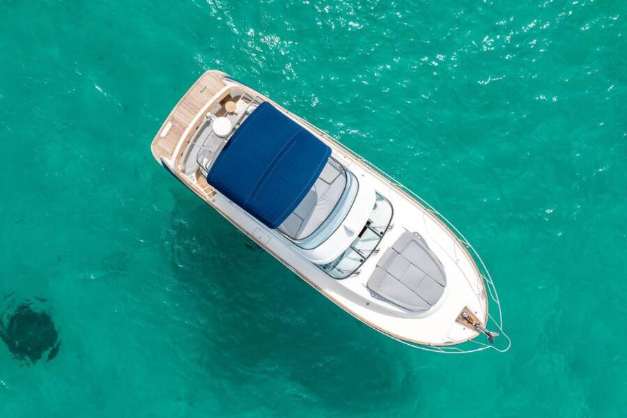 Antares 12 Helen Rose