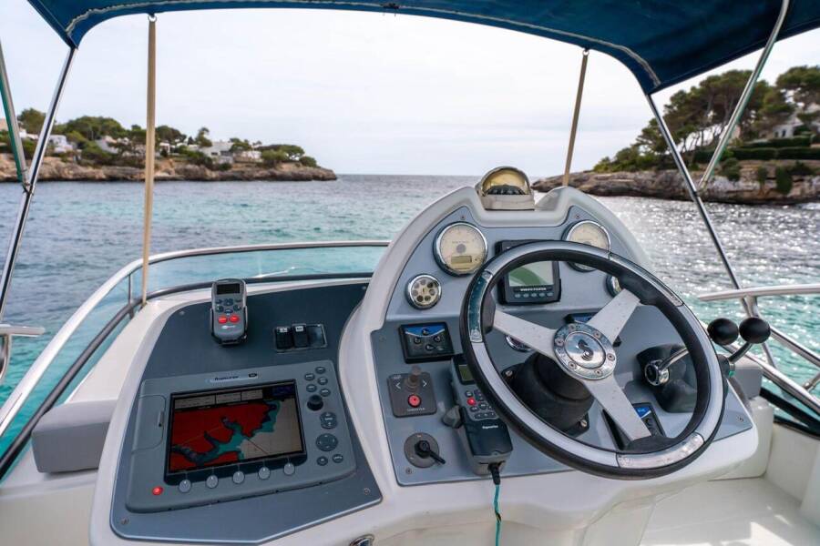 Antares 12 Helen Rose