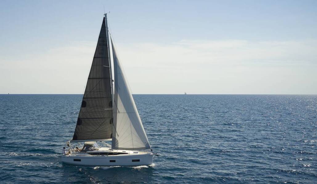 Bavaria C38 Petra