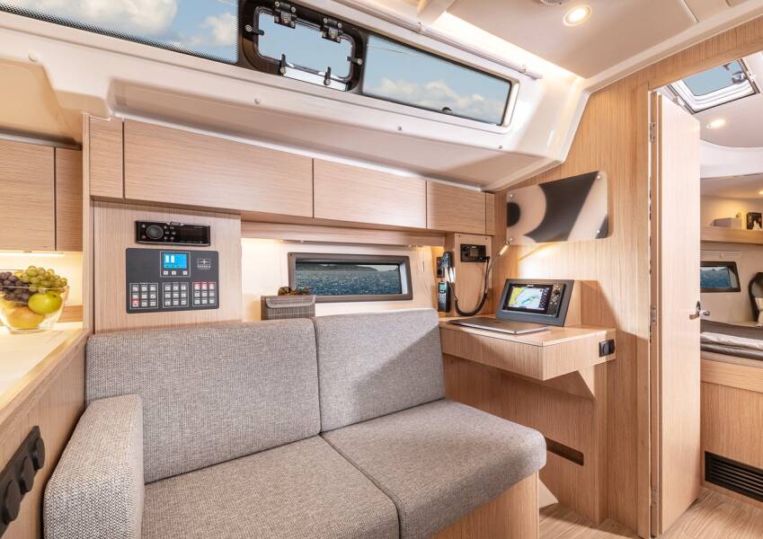 Bavaria C38 Petra
