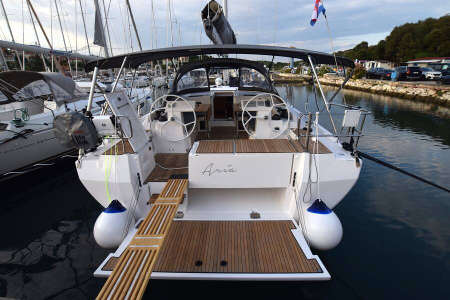 Bavaria C45 Style Aria