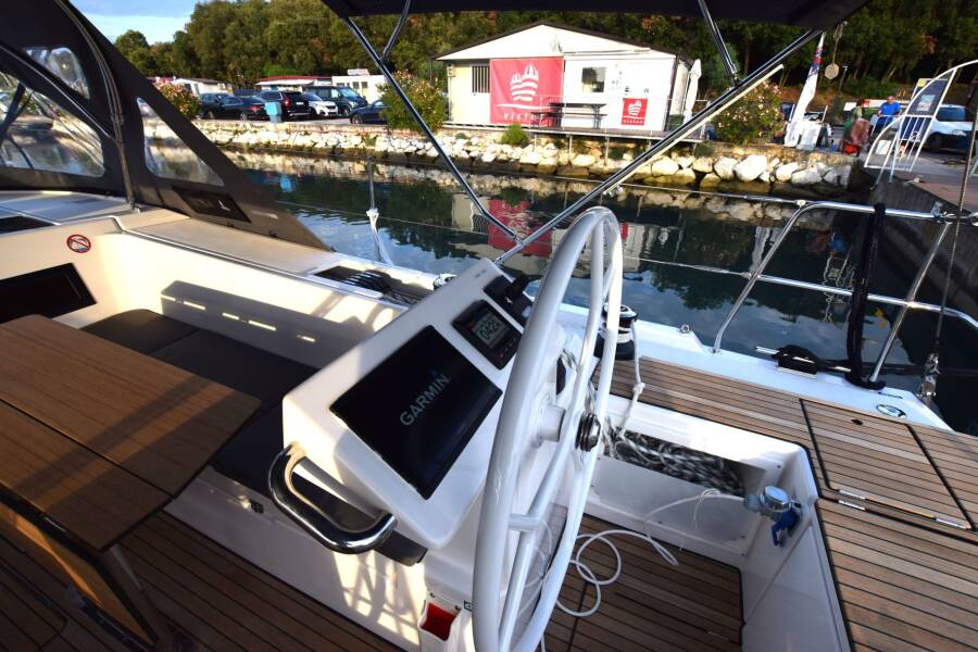 Bavaria C45 Style Aria