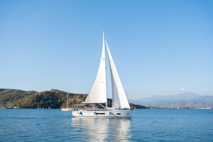 Bavaria C46 Iris
