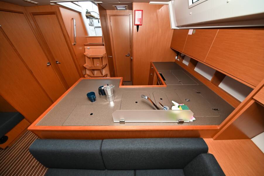 Bavaria C50 Style Big Blue
