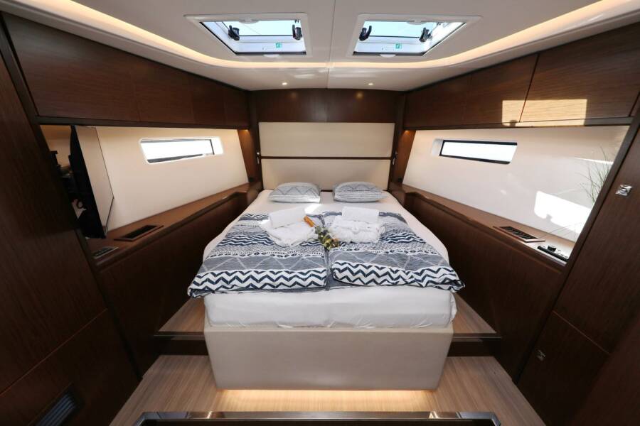 Bavaria C57 BE Luxe