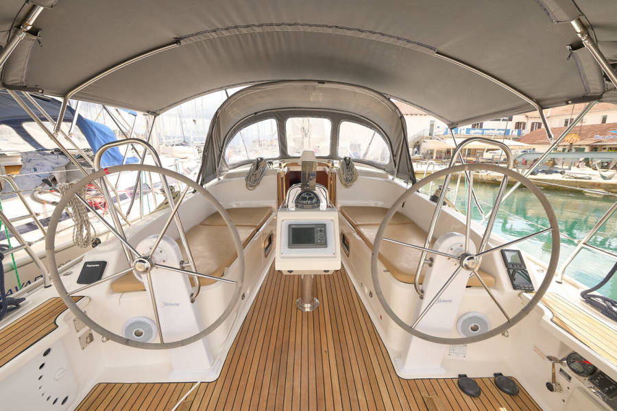 Bavaria Cruiser 37 Toni