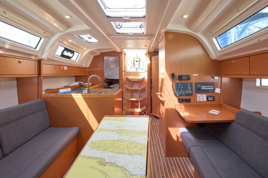 Bavaria Cruiser 37 Toni