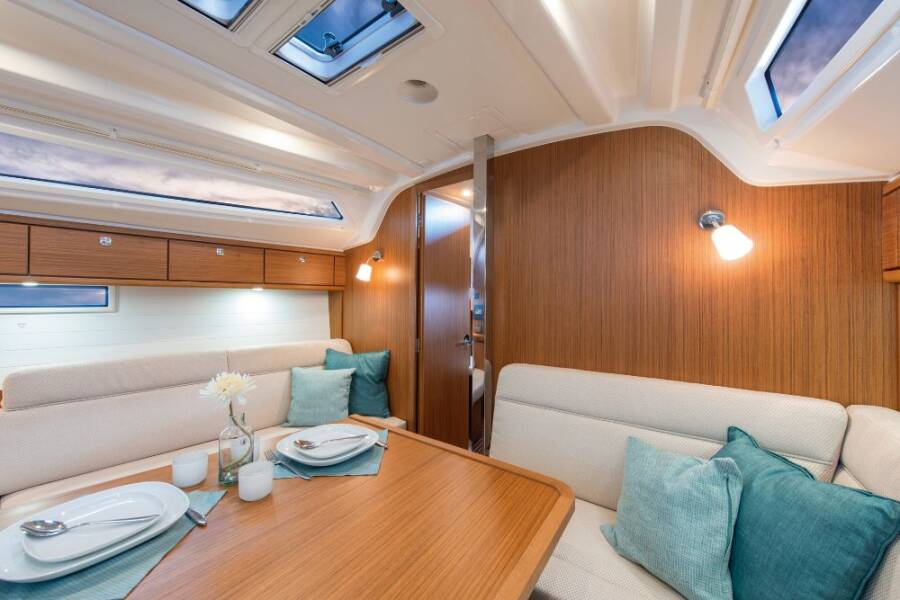 Bavaria Cruiser 37 Crypto