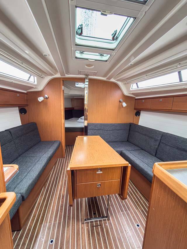 Bavaria Cruiser 37 Astravi