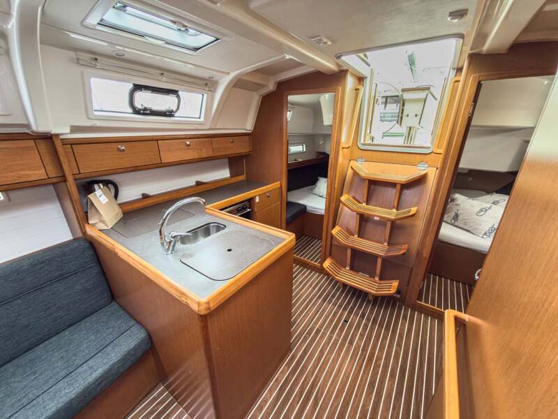 Bavaria Cruiser 37 Astravi