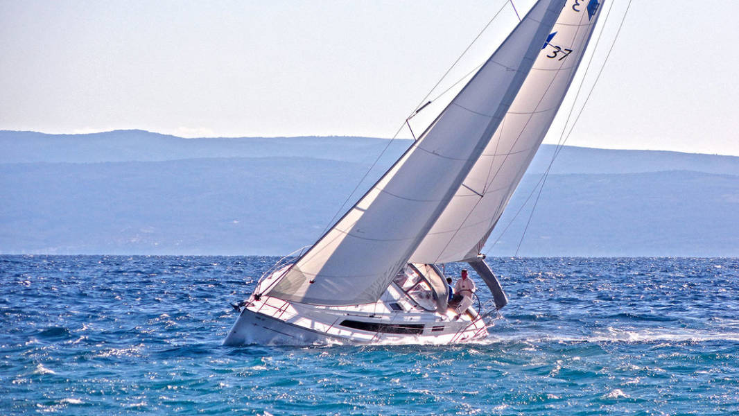 Bavaria Cruiser 37 Lirica