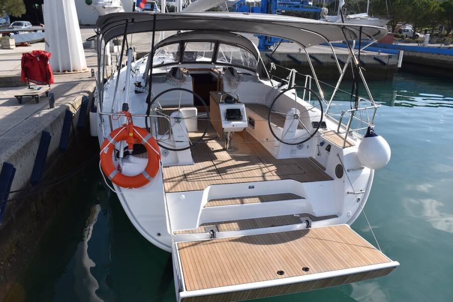 Bavaria Cruiser 46 Malbec