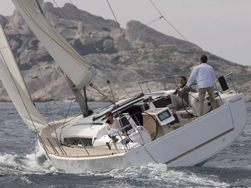 Dufour 412 GL Adrio