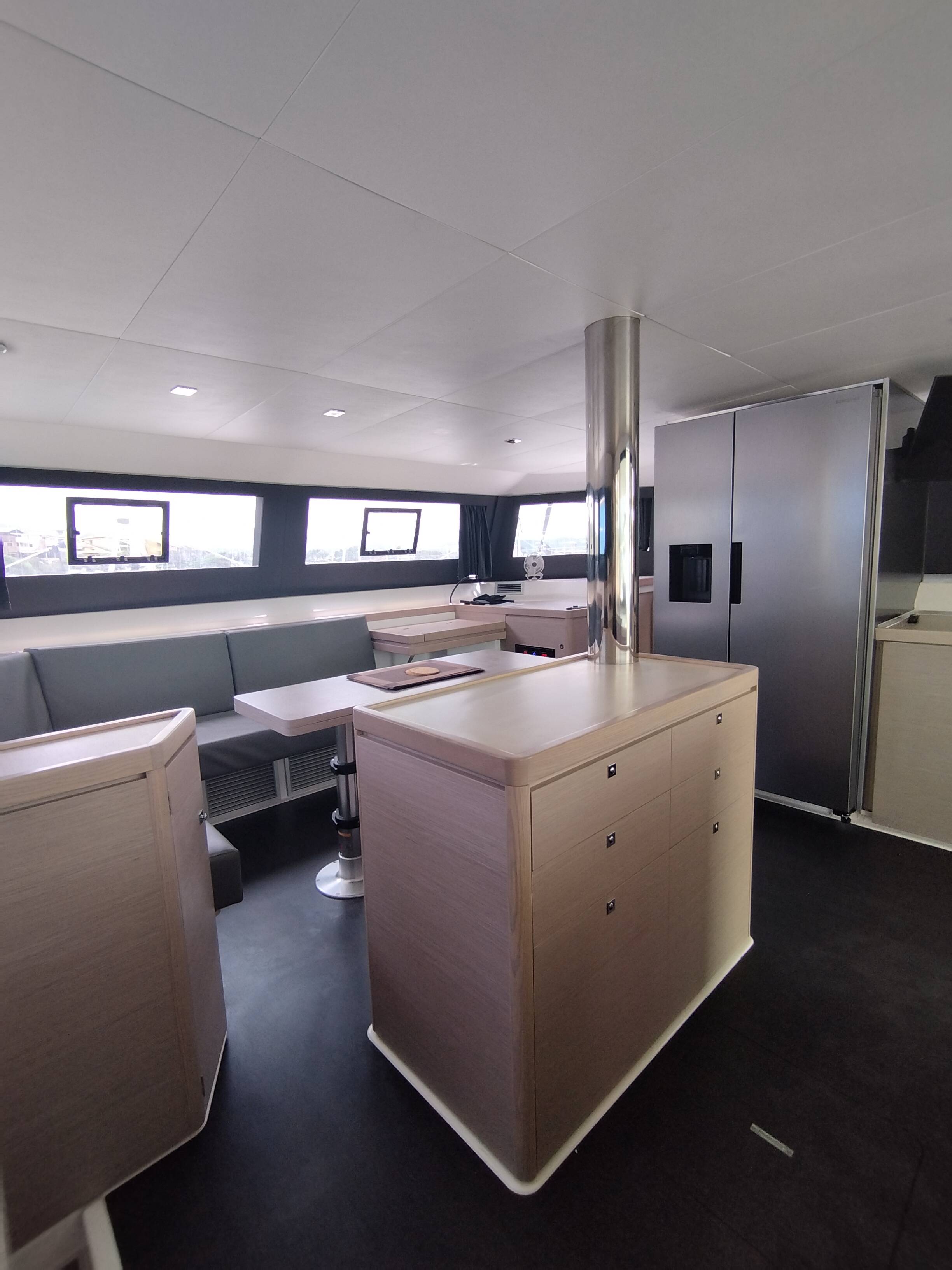 Dufour 48 Catamaran Delphinus