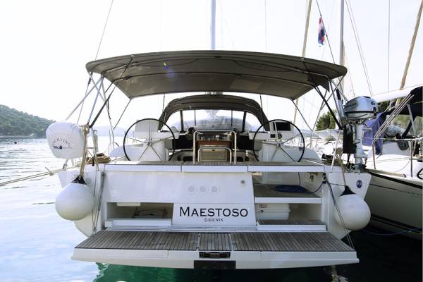 Dufour 520 GL Maestoso