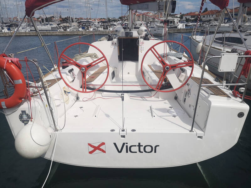 Elan 350 Performance Victor