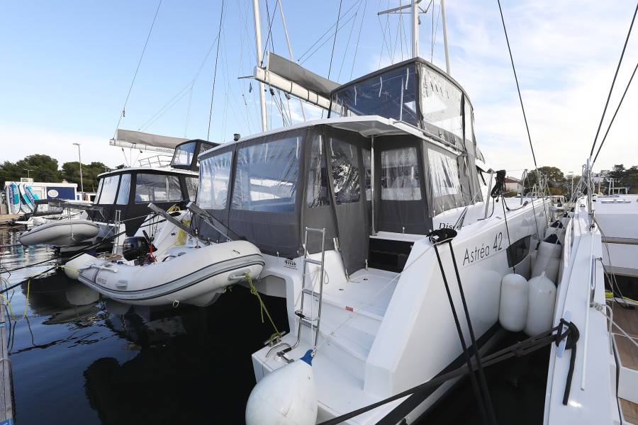 Fountaine Pajot Astrea 42 Discordia