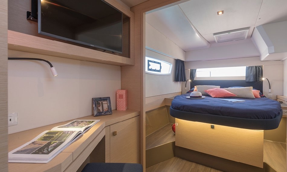 Fountaine Pajot Astrea 42 Le Bart