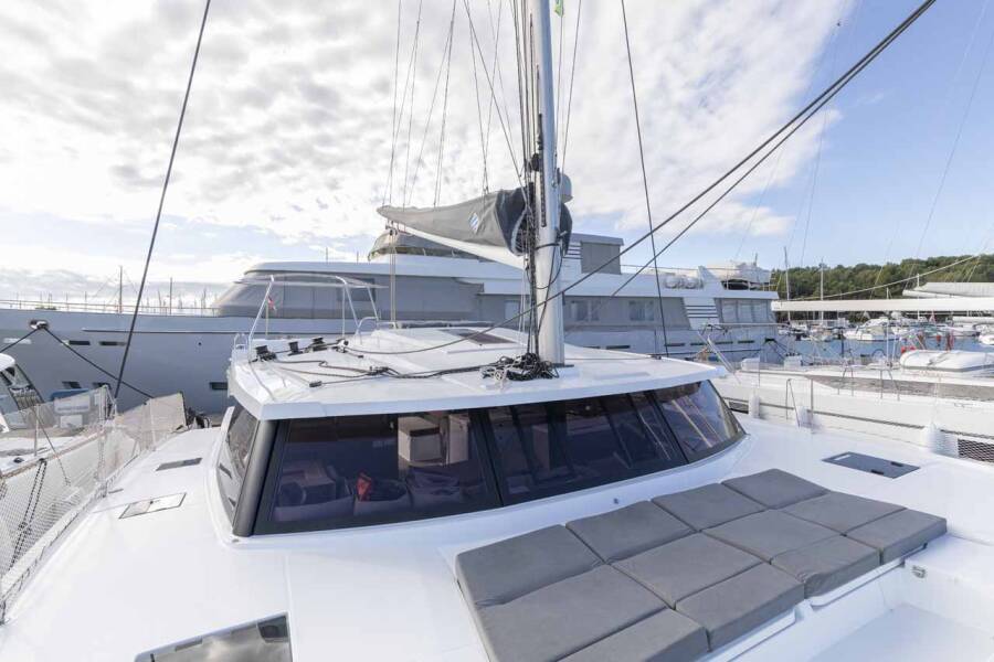 Fountaine Pajot Astrea 42 Follow the Sun