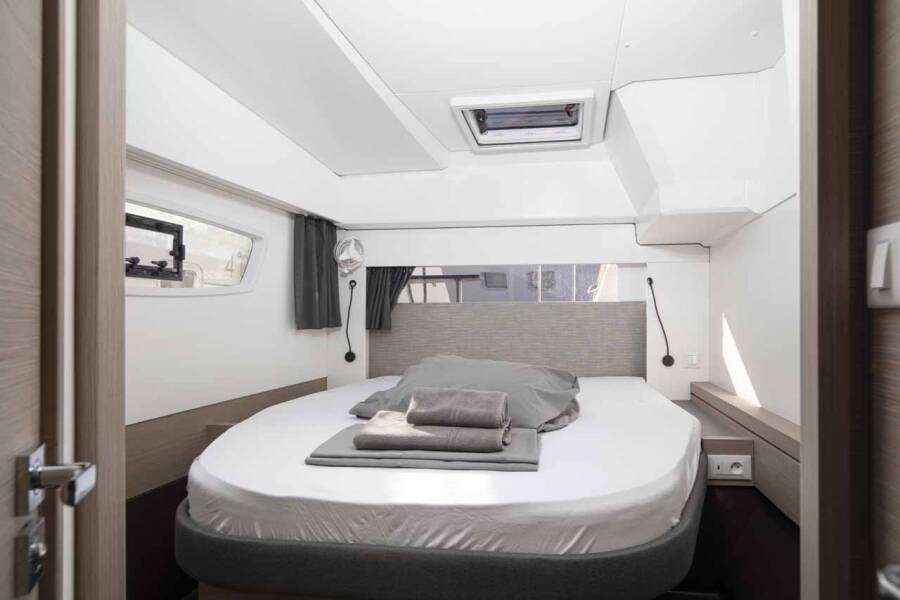 Fountaine Pajot Astrea 42 Follow the Sun