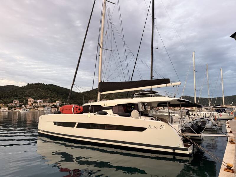 Fountaine Pajot Aura 51 Breezer