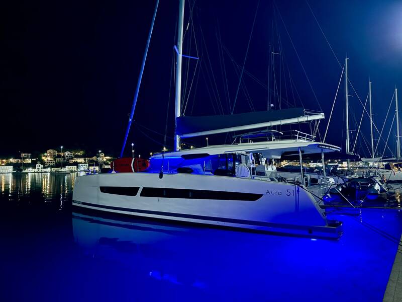 Fountaine Pajot Aura 51 Breezer
