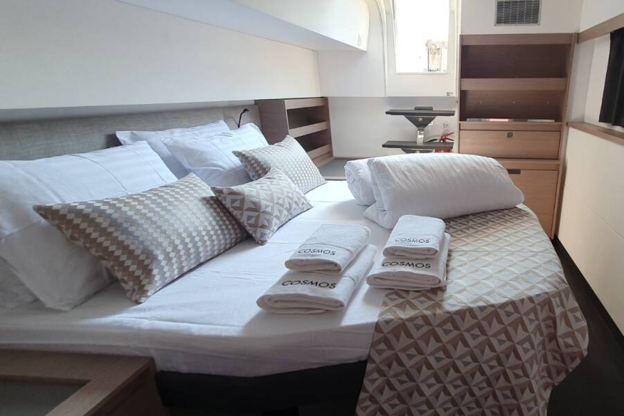 Fountaine Pajot Aura 51 Cosmos