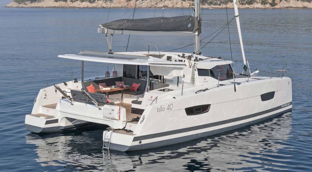 Fountaine Pajot Isla 40 Kebitree