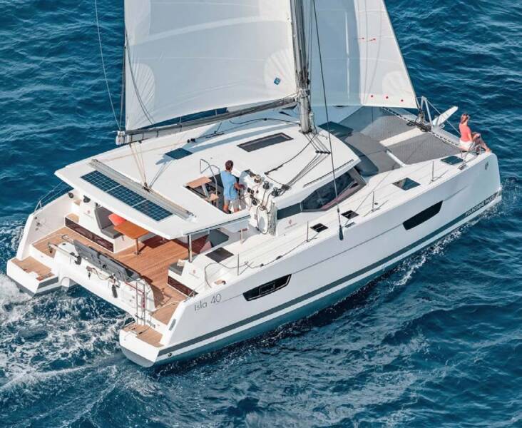 Fountaine Pajot Isla 40 Kebitree