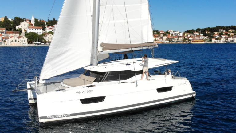 Fountaine Pajot Lucia 40 Leon