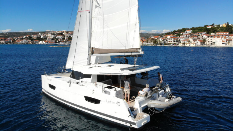 Fountaine Pajot Lucia 40 Leon