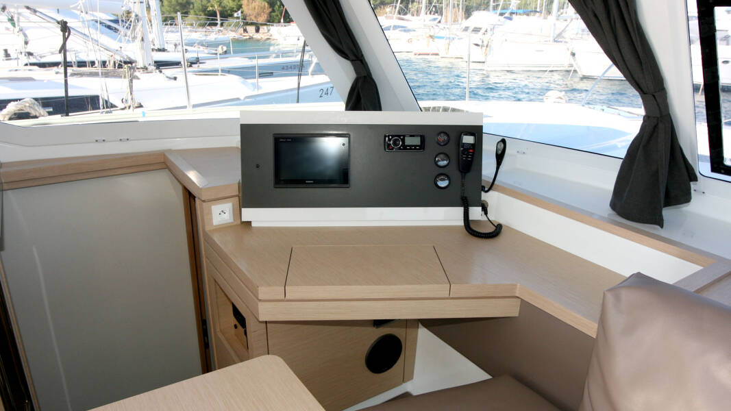 Fountaine Pajot Lucia 40 Leon