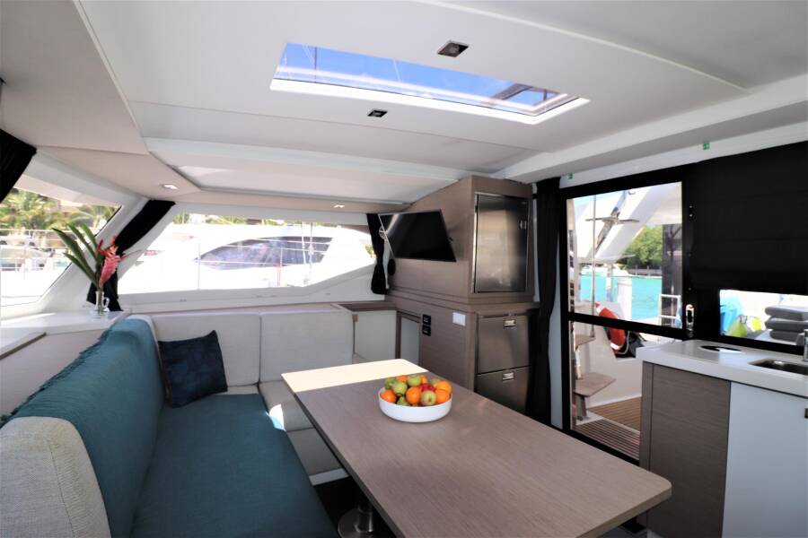 Fountaine Pajot Lucia 40 Lucinda