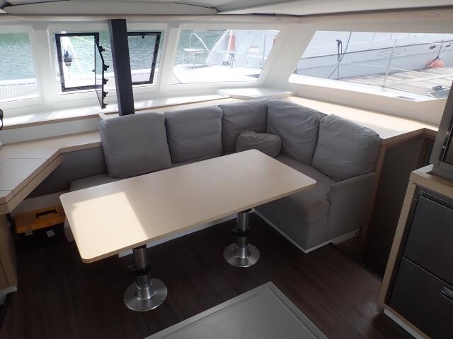 Fountaine Pajot Lucia 40 Kinara