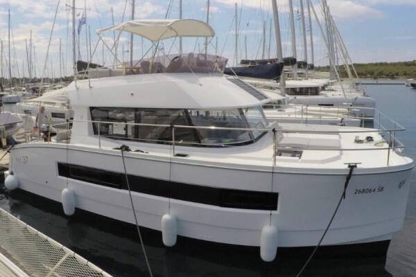 Fountaine Pajot MY 37 Thunderball