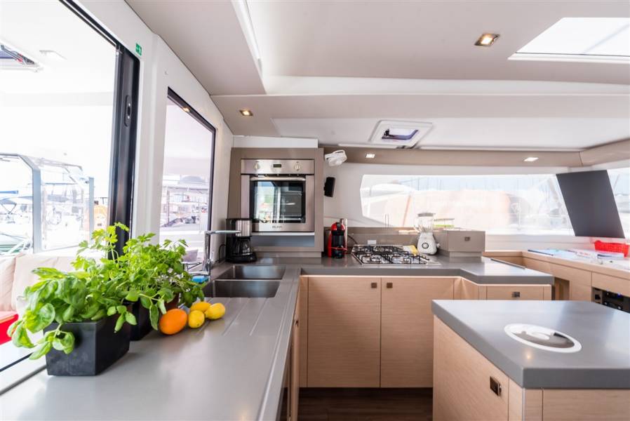 Fountaine Pajot Saona 47 Quintet 