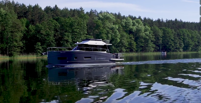 Futura 40 Grand Horizon Batu