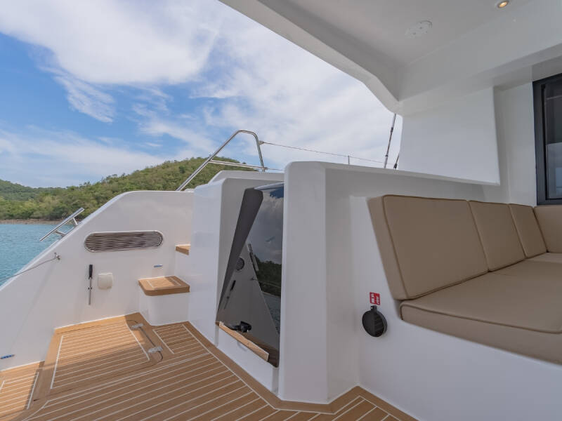 Island Spirit 525E IS525 Electric Catamaran