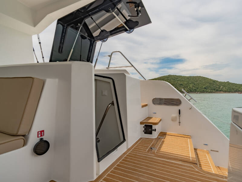 Island Spirit 525E IS525 Electric Catamaran