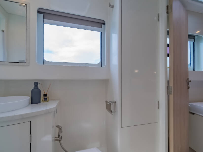 Island Spirit 525E IS525 Electric Catamaran