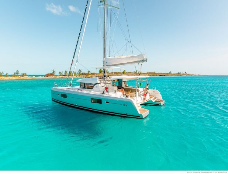 Lagoon 42 Laurencia