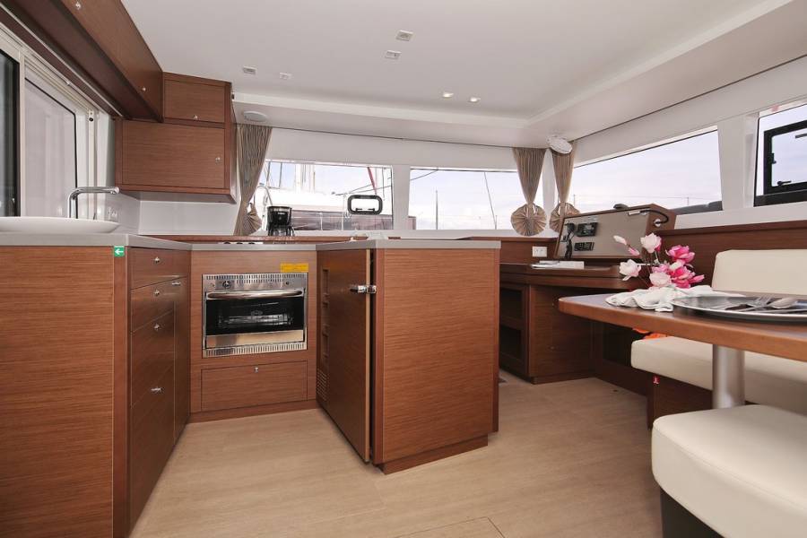 Lagoon 450 S Adriatic Queen