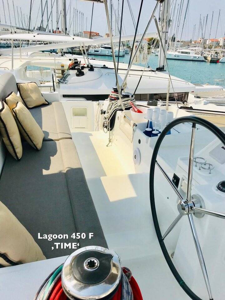 Lagoon 450 Time