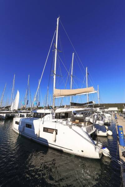 Lagoon 46 Midlife Crisis