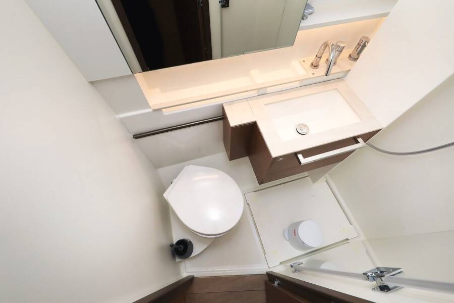 Lagoon 50 Lux