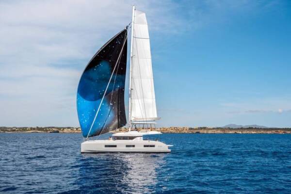 Lagoon 55 Tri Wing