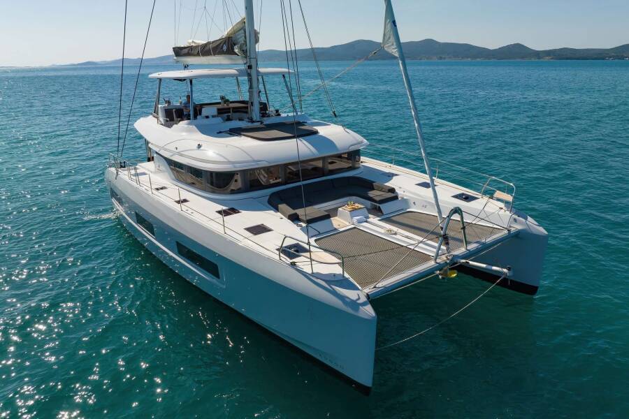 Lagoon 55 Champagne Please