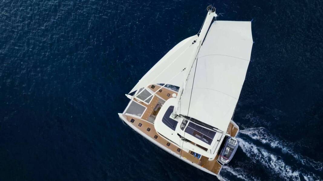 Lagoon Sixty 5 TriWing Endor