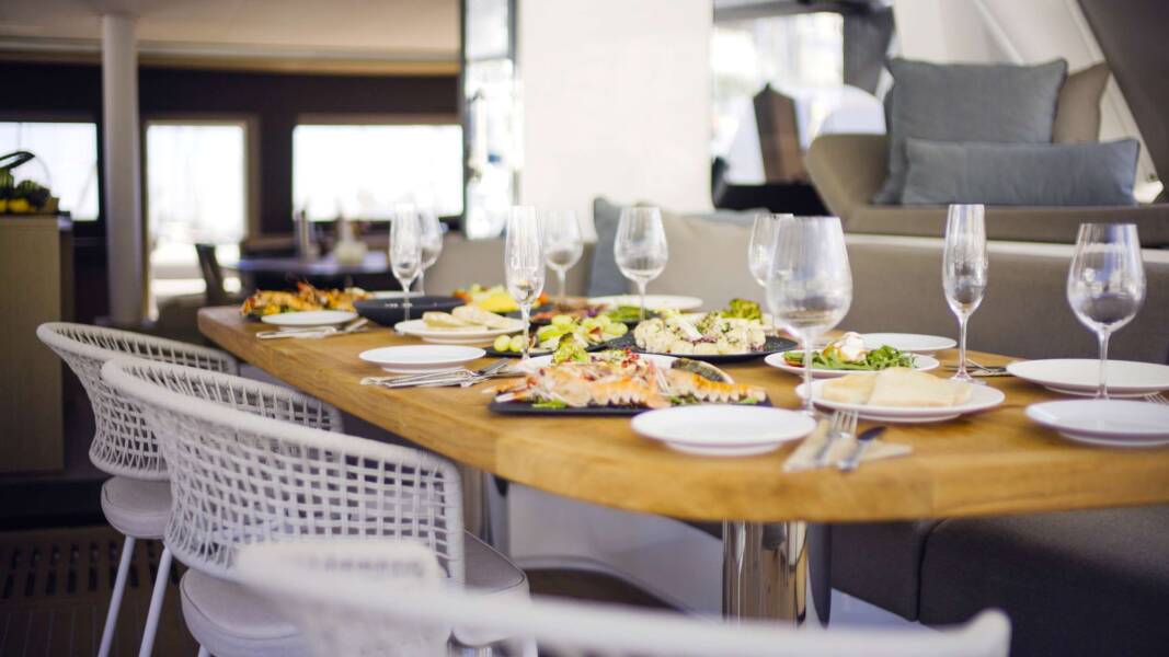 Lagoon Sixty 5 TriWing Endor