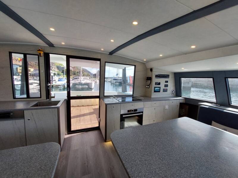 Luna 47 Power Orange